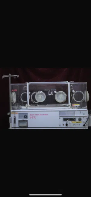 حاضنة الأطفال Atom V-83L