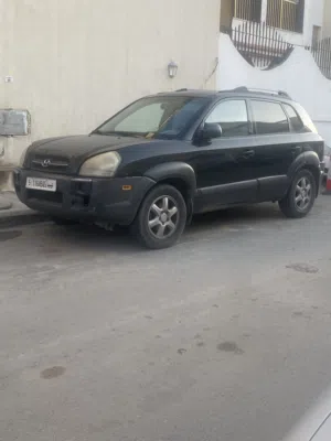 توسان 2007 بسعر 12500 كاش شيك حواله