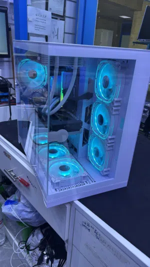Windows Custom-built  Computers  for sale  in Hawally