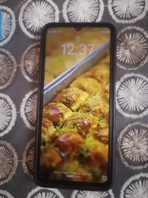 ريلمى حكاية وبس