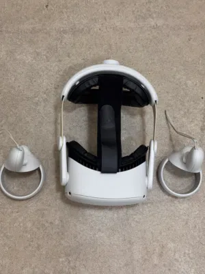 Oculus quest 2 used still working comes with bag