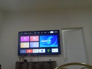 شاشه جديده البيع بغرض السفر بسعر لا يفوت