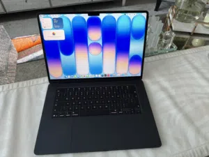 MacBook Air M4 15 inch 256GB 16GB RAM.