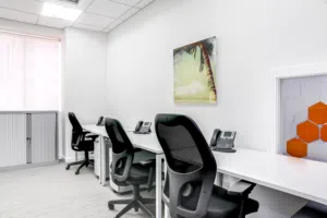 All-inclusive access to professional office space for 5 persons in MUSCAT, Shatti Al Qurum
