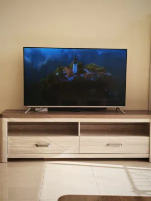 CLASS PRO, 55 inch, UHD 4K LED Smart TV, Black  +  Olivos Low TV Unit for TVs up to 75 Inches
