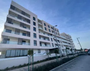 Fully Furnished Apartment for Sale in Lagoon – Al Mouj/شقة مفروشة بالكامل للبيع في اللاجون – الموج