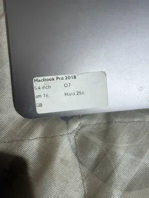 ماك بك 2018 برو