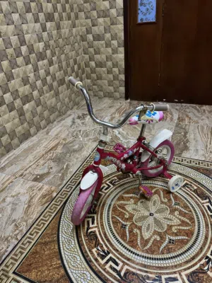 دراجه أطفال