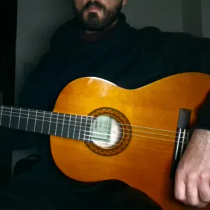 جيتار كلاسيكي ياماها c40
