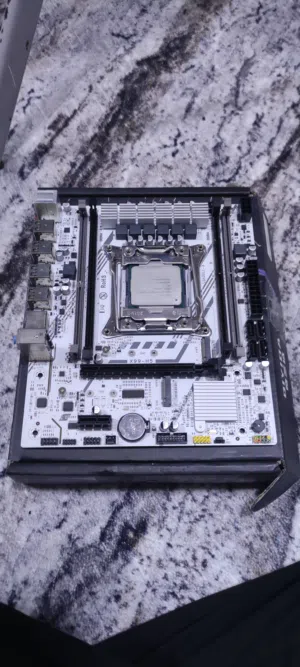 بورد QiYida و معالج xeonE5-2640V4 قابل للتفاوض جديد كلياً ومفحوص
