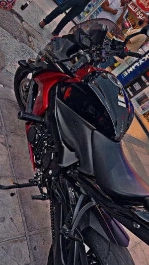 سوزوكي GSX-S1000F رياضية مستعملة موديل 2018 بحالة جيدة مع 17000 كم