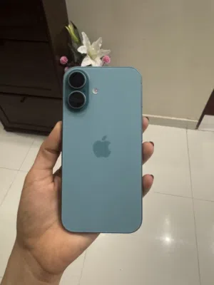 ايفون 16 عادي