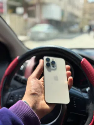 ايفون 13 برو وكاله معو كرتونه