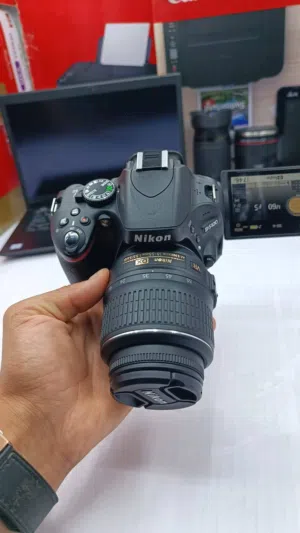 كاميرا nikon 5100d بحالة الوكاله بسعر مغري جدا