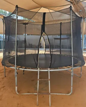 Round Trampoline for Kids – Used but Fully Functional, Ideal for Outdoor Play on a Budget