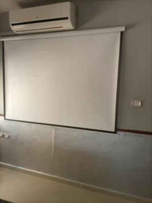 للايجار داتاشو  للايجار مع شاشة عرض Projector* بروجيكتر data show rent