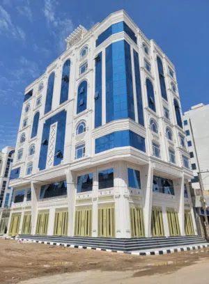 888 m2 . Landlord0
