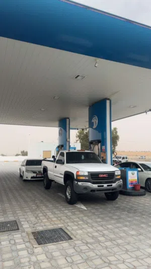Used GMC Sierra in Al Ain