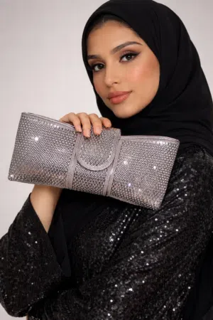 شنط كتف وسهرات + علاقة دب  VYRON