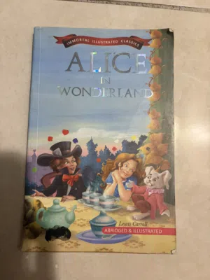 Alice in the wonderland book