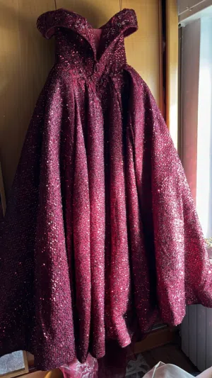 بدلة خطوبة للبيع حالة ممتازة