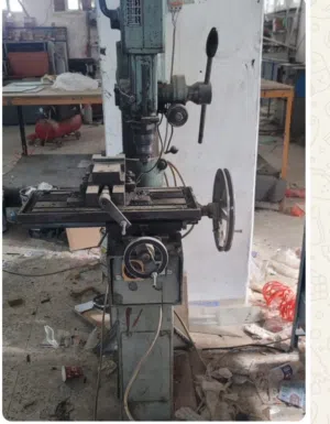 افريزه سويدي 3500$ دولار حراج ام اليـاس