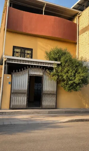 174 m2 4 Bedrooms Townhouse for Sale in Basra Al Amn Al Dakhile