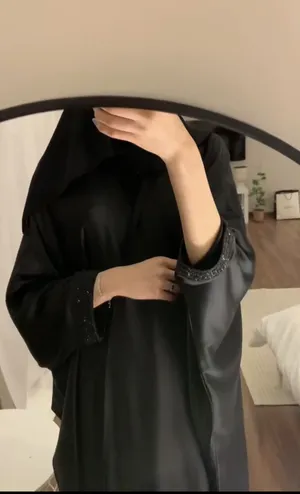 Others . XS . Black . Used4