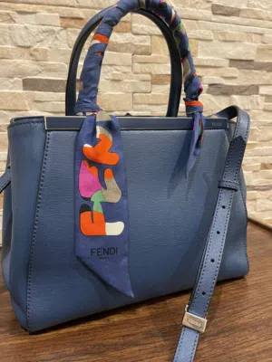 حقيبة يد أصلية FENDI