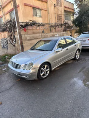مرسيدس سي 200 موديل 2004 للبيع