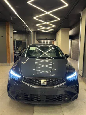 Seat Ibiza  اعلي فئه  Fr Zerooo  Model 2026 1600 Cc  جنوط 17 انش  تحكم في الطاره  مخارج شواحن اماميه
