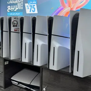 مجموعة بلايستيشن 5 المستعمل بحالة الوكاله.