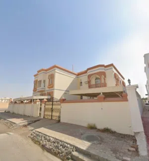 Stand alone villa in alhail south barakat street / فيلا مستقلة للايجار في شارع البركات الحيل الجنوبي