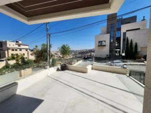 شقة فاخرة للبيع في عبدون ref : 14322