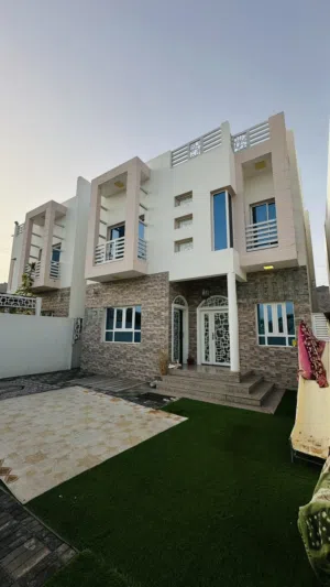 290 m2 4 Bedrooms Townhouse for Sale in Muscat Amerat