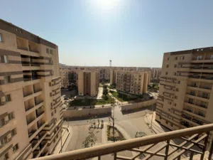 شقة ايجار بڤالي تورز على طريق الواحات مباشر امام بوابة حدائق الاهرام