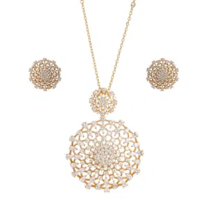 اكسسوارات نسائية راقية مطلية بالذهب Elegant women’s accessories plated with 18K gold.”