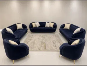 مجلس نظيف نللبيع مكون من 3 كنب كبار و 2 صغار