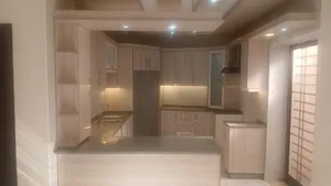 ‏٣ غرف نوم ‏.‏ ٣ حمّامات ‏.‏ 124 م٢‏1