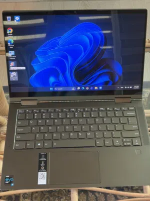 Lenovo Yoga 7 - 2in1  شاشة لمس احترافية وأداء سريع - بحالة ممتازة رام 12 غيغا ومعالج  اي 5