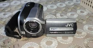 كاميرا تصوير JVC صنع في اليابان ذاكرة داخلية وذاكرة خارجية ، تصوير فيديو و التقاط الصور