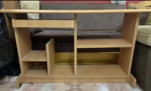 مكتب pc. مكتب دراسي