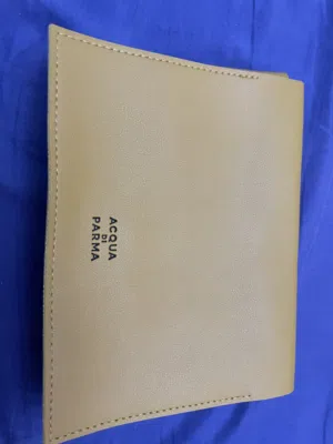 محفظة يد ماركة Acqua di Parma