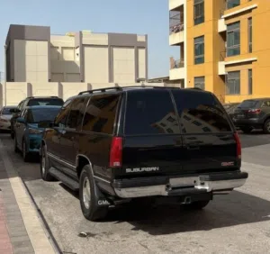 GMC SUBURBAN ممشى 90 الف فقط 1998  جمس سوبربان طويل بحالة ممتازة جدا