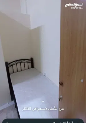 سرير مع المرتبه ودولاب