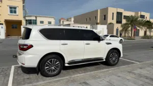 Nissan Platinum 2020, toutes options, V6, moteur et transmission d'origine. Voiture impeccable en ex