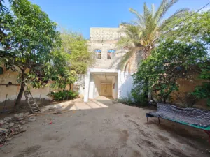 200200 m2 More than 6 bedrooms Villa for Sale in Al Hudaydah Other