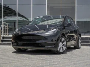 TESLA MODEL Y 2022 LONG-RANGE (سبع مقاعد)  DUAL MOTOR-7 Seats
