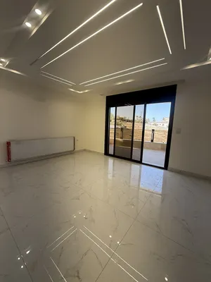 شقة طابق ارضي بأجمل مناطق البنيات