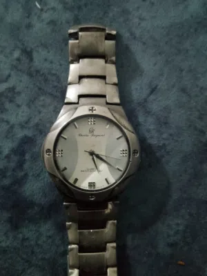 ساعة كلاسيكية صناعة يابانية